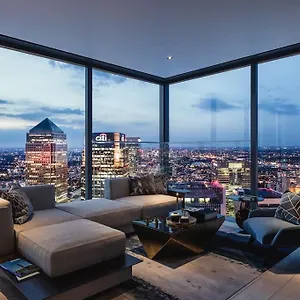 Skyview Waterside Luxury Apartment